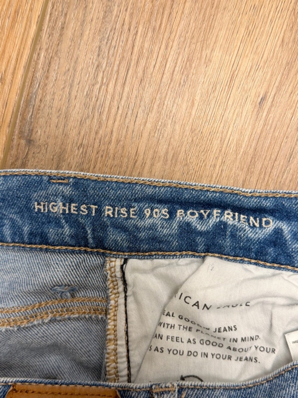 AE Highest Rise 90s Boyfriend Jeans Distressed Light Wash High Rise Baggy - Picture 11 of 12